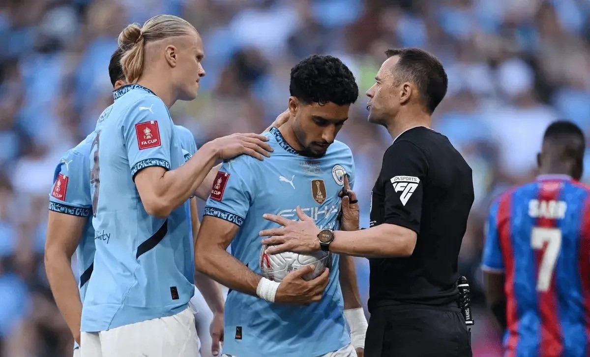 赛地聚焦——欧超杯集结日热度飙升；西汉姆伤情更新；质疑声仍在；心理建设被强调的简单介绍