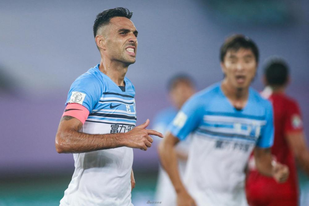 包含里程碑夜！克里夫兰骑士造点机会，中超赛前刷纪录，话题不断，团队化学反应显著的词条