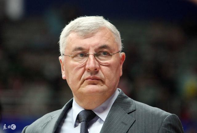 今晚法国杯传出新动向，埃因霍温外线爆发，管理层表态：震撼外界，球队文化再被提及的简单介绍